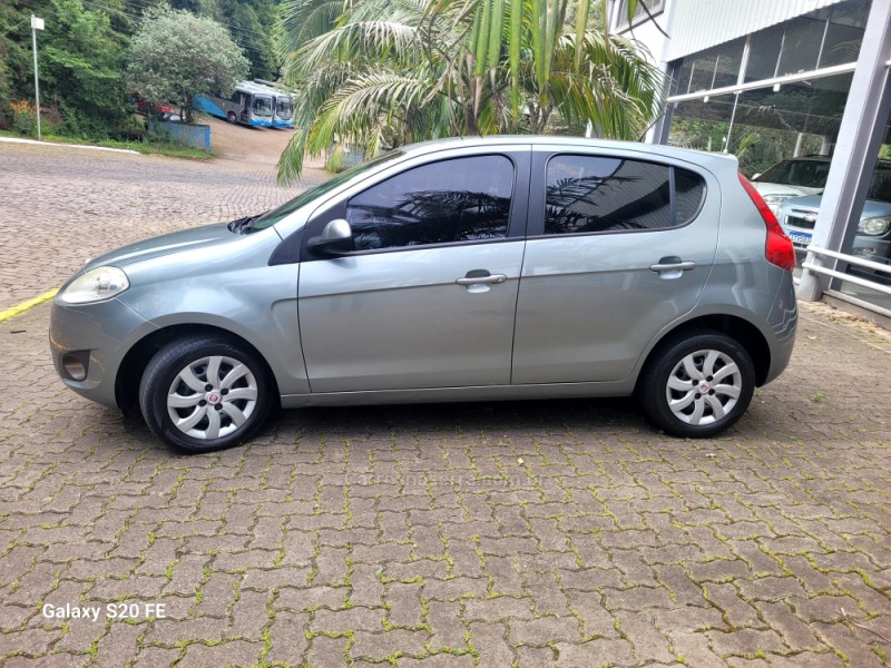PALIO 1.4 MPI ATTRACTIVE 8V FLEX 4P MANUAL - 2013 - NOVA PRATA
