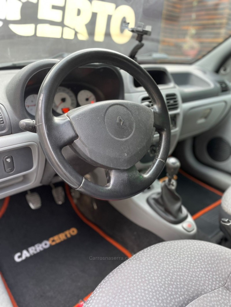 CLIO 1.0 CAMPUS 16V FLEX 2P MANUAL - 2011 - NOVO HAMBURGO