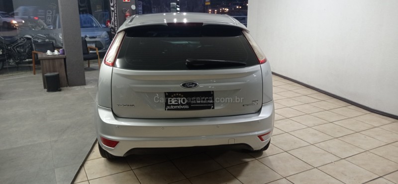 FOCUS 2.0 SE PLUS 16V FLEX 4P AUTOMÁTICO - 2012 - CAXIAS DO SUL