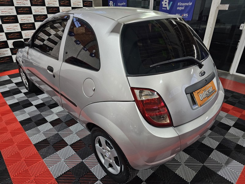 KA 1.0 MPI GL 8V GASOLINA 2P MANUAL - 2005 - CAXIAS DO SUL