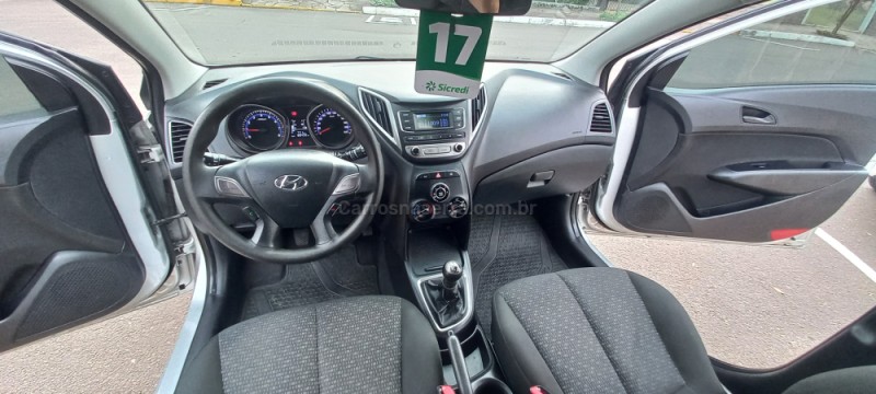 HB20 1.0 12V LIMITED FLEX 4P MANUAL - 2017 - PICADA CAFé