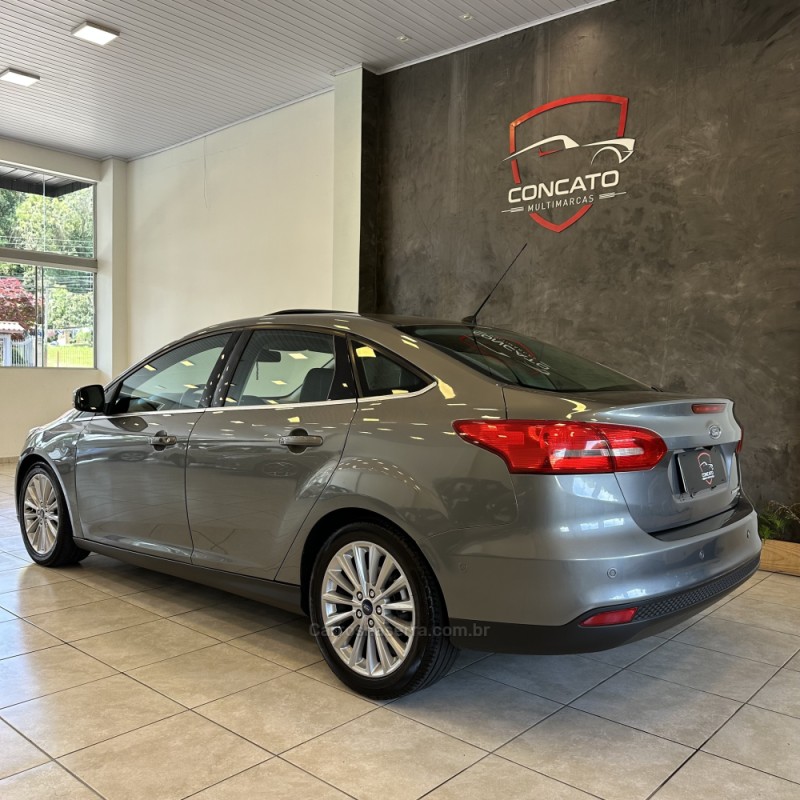 FOCUS 2.0 TITANIUM PLUS SEDAN 16V FLEX 4P AUTOMÁTICO - 2016 - FARROUPILHA