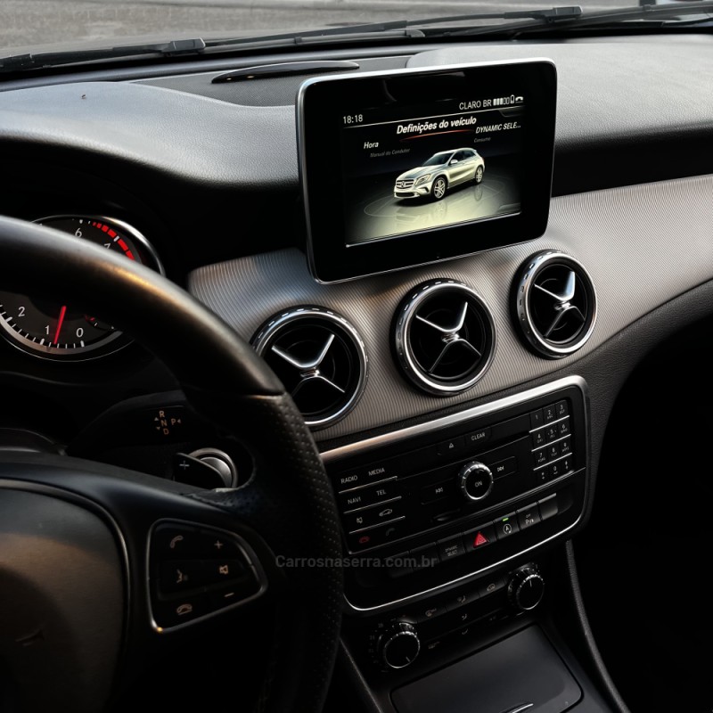 GLA 200 1.6 CGI ADVANCE 16V TURBO FLEX 4P AUTOMÁTICO - 2017 - VACARIA