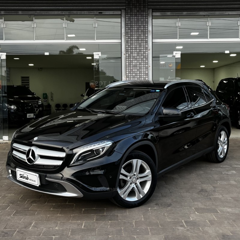 GLA 200 1.6 CGI ADVANCE 16V TURBO FLEX 4P AUTOMÁTICO - 2017 - VACARIA