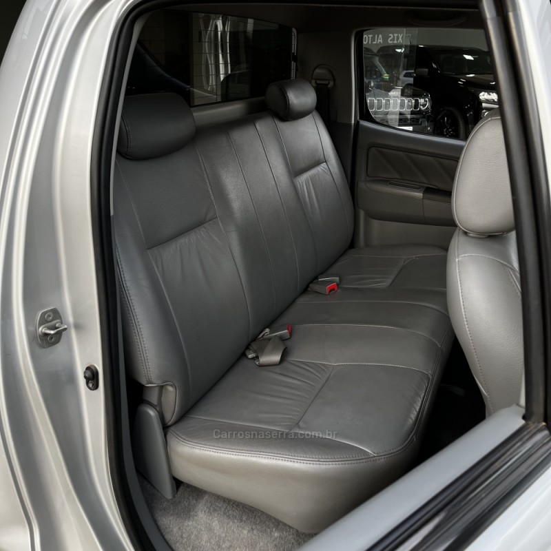 HILUX 3.0 SRV 4X4 CD 16V TURBO INTERCOOLER DIESEL 4P AUTOMÁTICO - 2010 - VACARIA