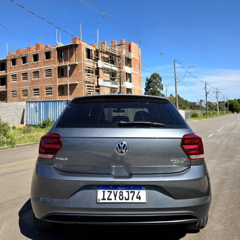 POLO 1.0	200 TSI HIGHLINE AUTOMÁTICO  - 2020 - CAXIAS DO SUL