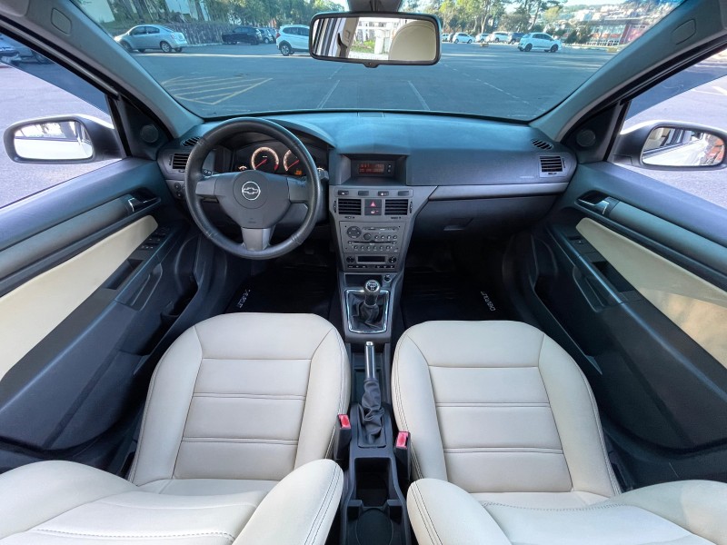VECTRA 2.0 MPFI GT HATCH 8V FLEX 4P MANUAL - 2010 - CAXIAS DO SUL