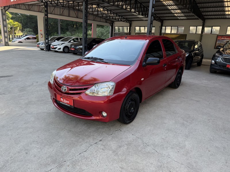 etios 1.5 x sedan 16v flex 4p manual 2013 caxias do sul