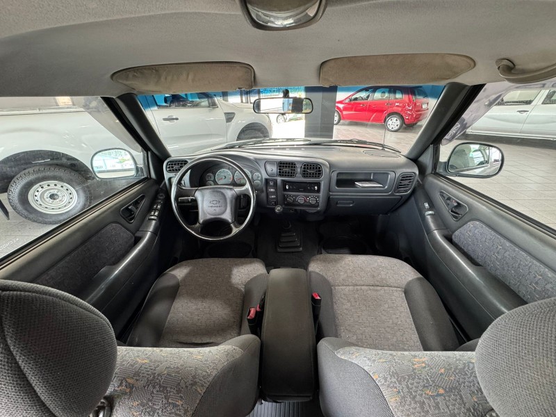 BLAZER 2.4 MPFI 4X2 8V GASOLINA 4P MANUAL - 2001 - CAXIAS DO SUL