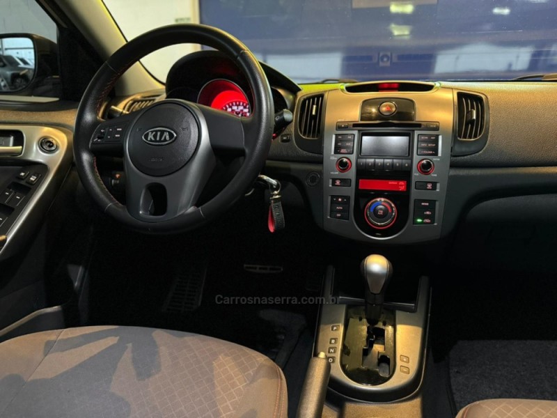 CERATO 1.6 SX E.233 16V GASOLINA 4P AUTOMÁTICO - 2011 - SãO LEOPOLDO