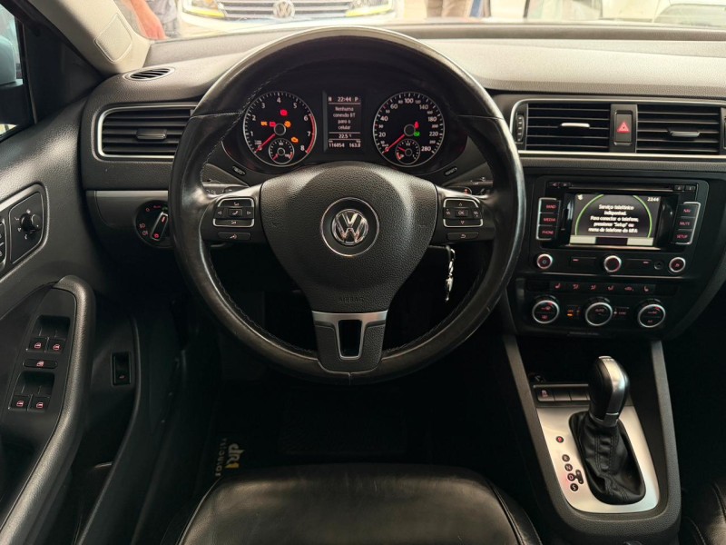 JETTA 2.0 TSI HIGHLINE 211CV GASOLINA 4P DSG - 2014 - CAXIAS DO SUL