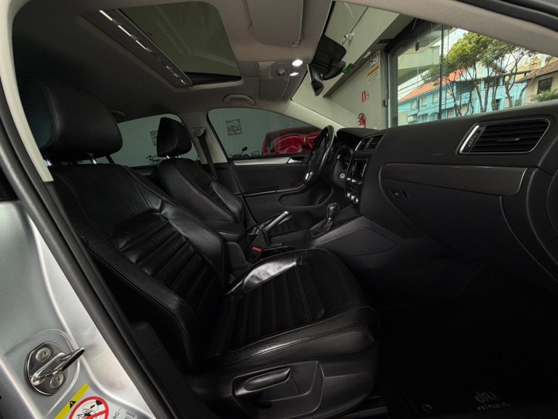 JETTA 2.0 TSI HIGHLINE 211CV GASOLINA 4P DSG - 2014 - CAXIAS DO SUL