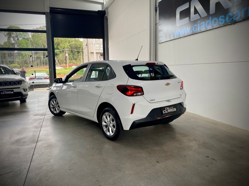 ONIX 1.0 LT 12V TURBO FLEX 4P MANUAL - 2023 - LAJEADO