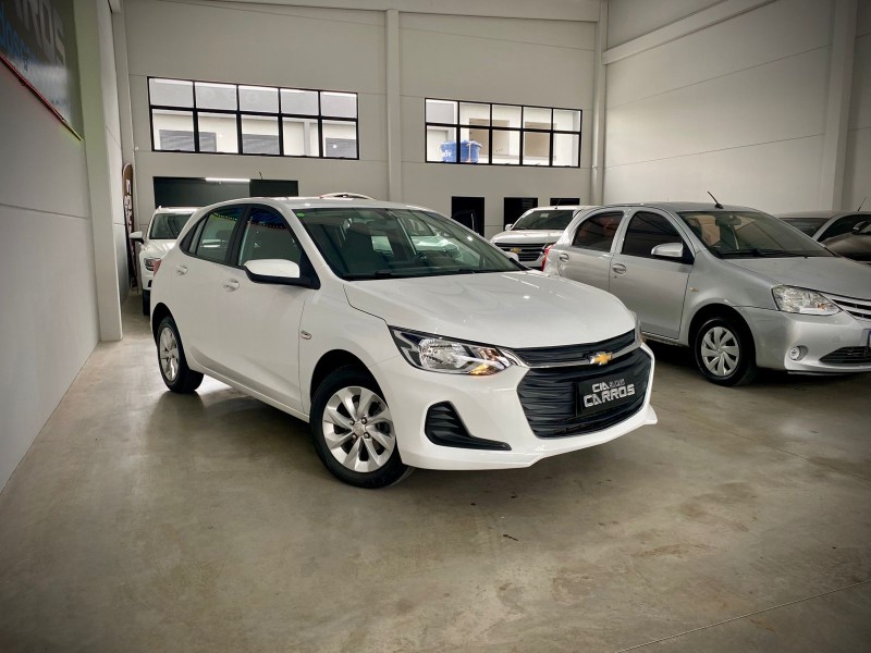ONIX 1.0 LT 12V TURBO FLEX 4P MANUAL - 2023 - LAJEADO