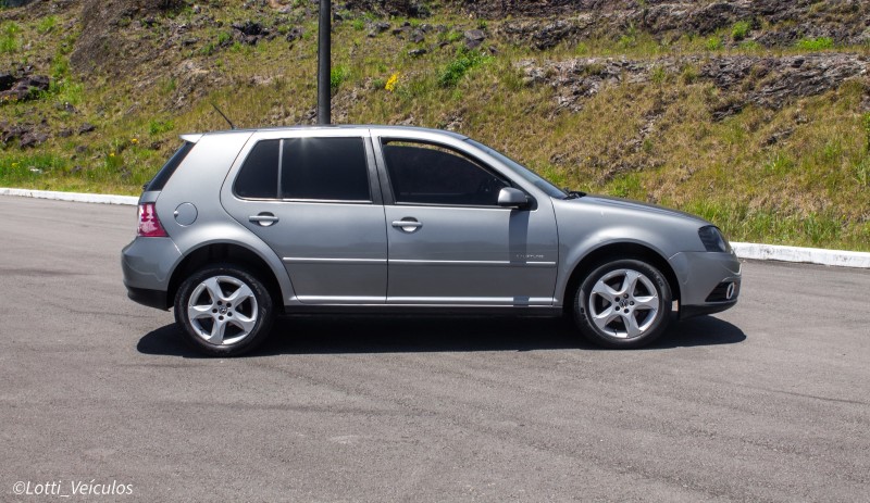 GOLF 1.6 MI SPORTLINE 8V FLEX 4P MANUAL - 2008 - FARROUPILHA