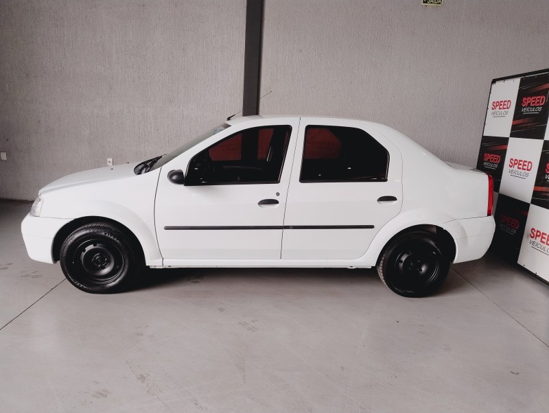 LOGAN 1.0 EXPRESSION 16V FLEX 4P MANUAL - 2009 - SãO SEBASTIãO DO CAí