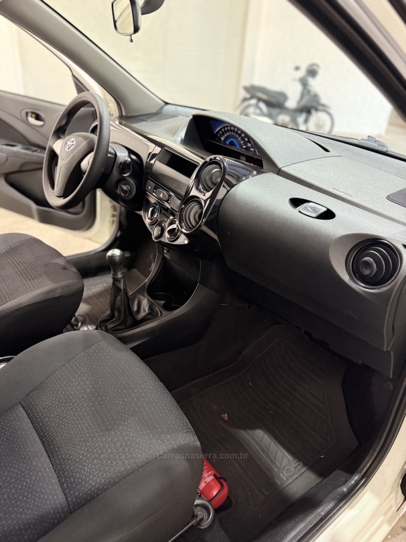 ETIOS 1.3 X 16V FLEX 4P MANUAL - 2014 - ARROIO DO MEIO