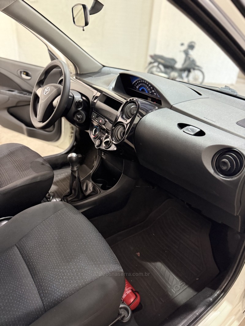 ETIOS 1.3 X 16V FLEX 4P MANUAL - 2014 - ARROIO DO MEIO