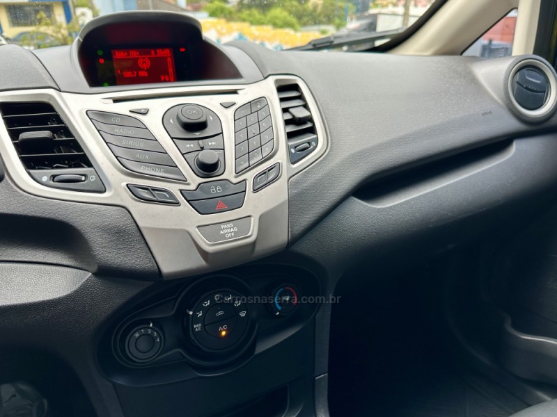 FIESTA 1.6 SE HATCH 16V FLEX 4P MANUAL - 2013 - CAXIAS DO SUL