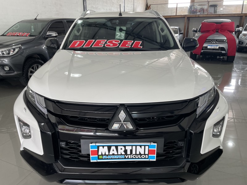 L200 TRITON 2.4 HPE-S SPORT 4X4 CD 16V DIESEL 4P AUTOMÁTICO - 2023 - CAXIAS DO SUL