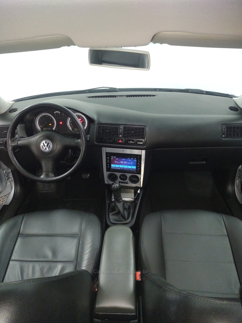 GOLF 1.6 MI PLUS 8V GASOLINA 4P MANUAL - 2006 - CAXIAS DO SUL