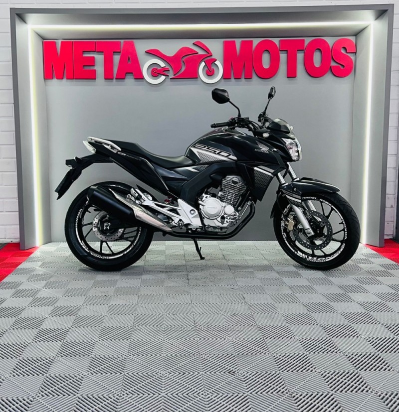 cb 250f twister  2022 campo bom