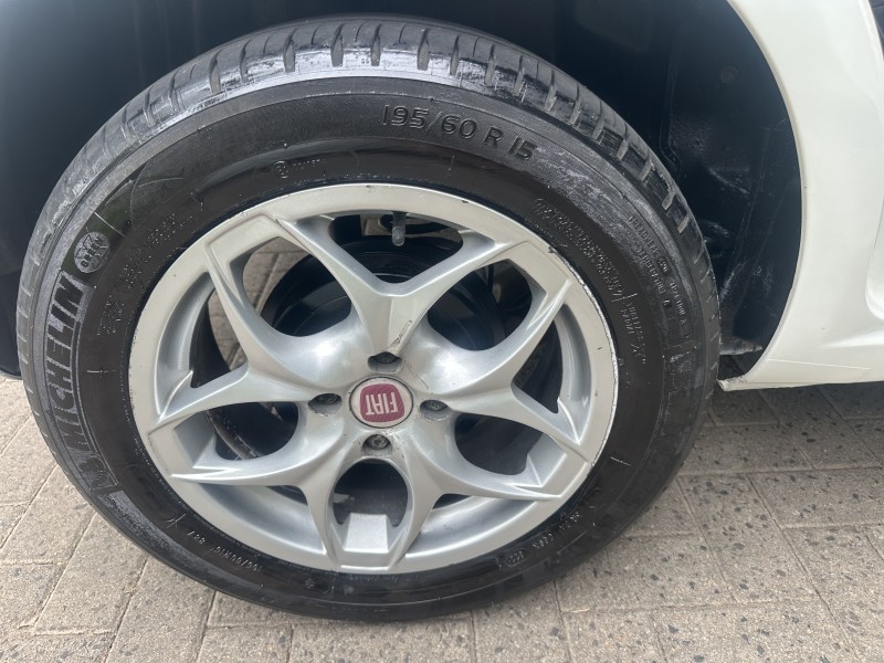 PUNTO 1.4 ATTRACTIVE 8V FLEX 4P MANUAL - 2012 - CAXIAS DO SUL