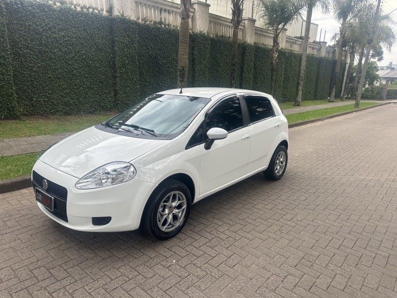 PUNTO 1.4 ATTRACTIVE 8V FLEX 4P MANUAL