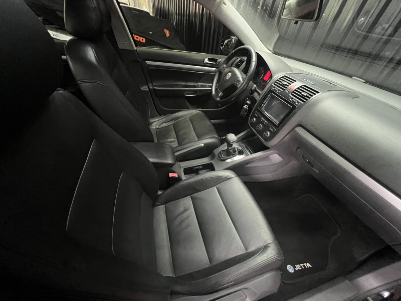 JETTA 2.5 I 20V 150CV GASOLINA 4P TIPTRONIC - 2009 - CAXIAS DO SUL