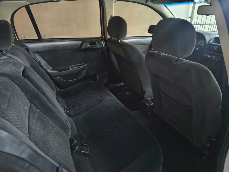 ASTRA 2.0 MPFI ADVANTAGE PLUS 8V FLEX 4P MANUAL - 2011 - CAXIAS DO SUL