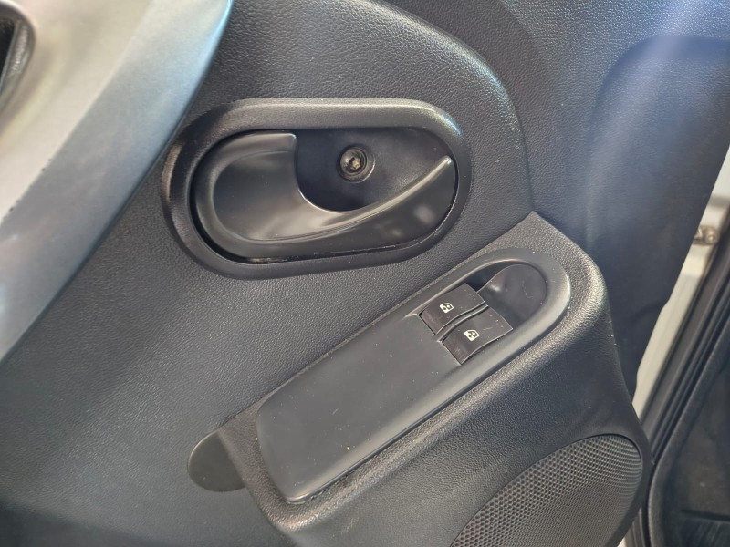 SANDERO 1.0 AUTHENTIQUE 16V FLEX 4P MANUAL - 2013 - CAXIAS DO SUL