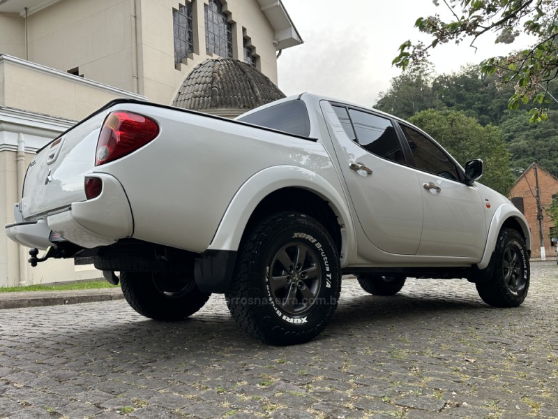 L200 TRITON 3.2 HPE 4X4 CD 16V TURBO INTERCOOLER DIESEL 4P AUTOMÁTICO - 2013 - CAXIAS DO SUL