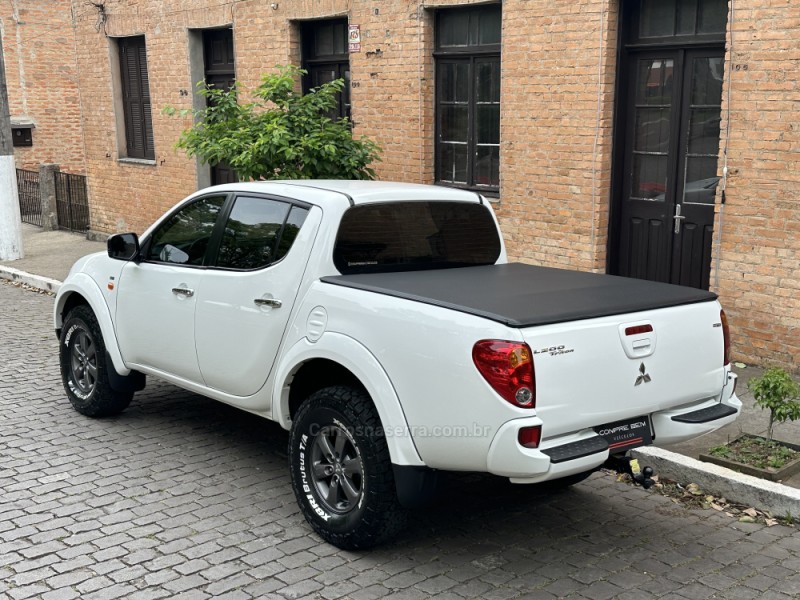 L200 TRITON 3.2 HPE 4X4 CD 16V TURBO INTERCOOLER DIESEL 4P AUTOMÁTICO - 2013 - CAXIAS DO SUL