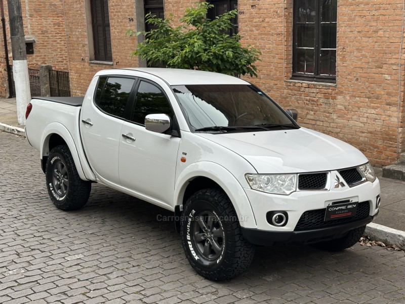 L200 TRITON 3.2 HPE 4X4 CD 16V TURBO INTERCOOLER DIESEL 4P AUTOMÁTICO - 2013 - CAXIAS DO SUL