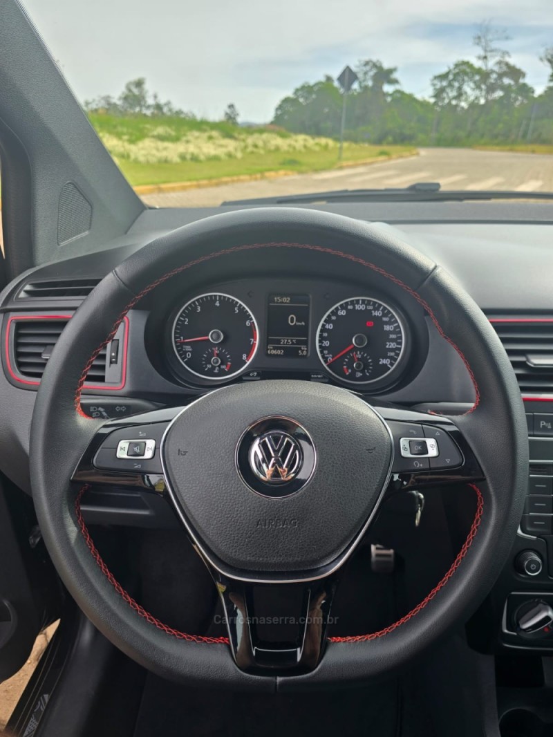 FOX 1.6 MI ROCK IN RIO 8V FLEX 4P MANUAL - 2016 - LAJEADO
