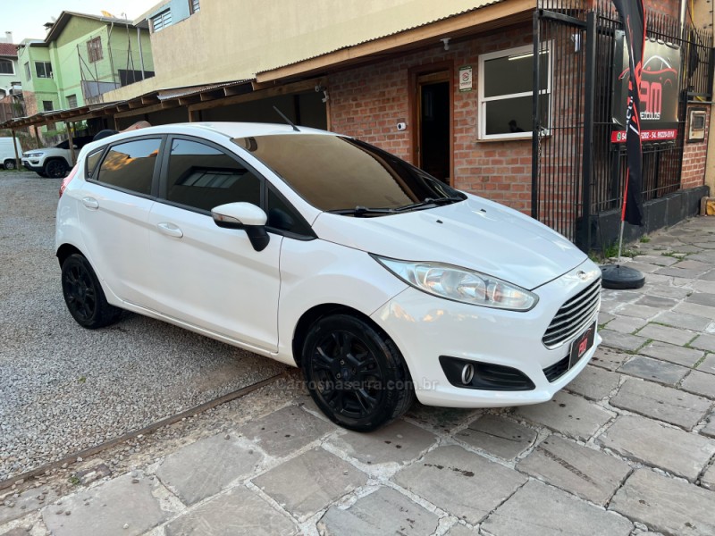 FIESTA 1.6 SE HATCH 16V FLEX 4P AUTOMÁTICO