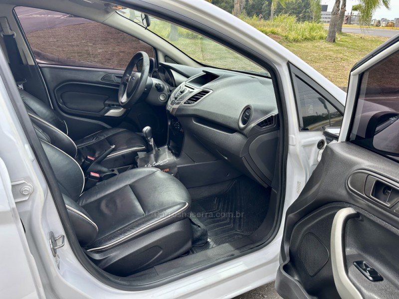 FIESTA 1.6 SE HATCH 16V FLEX 4P MANUAL - 2013 - CAXIAS DO SUL