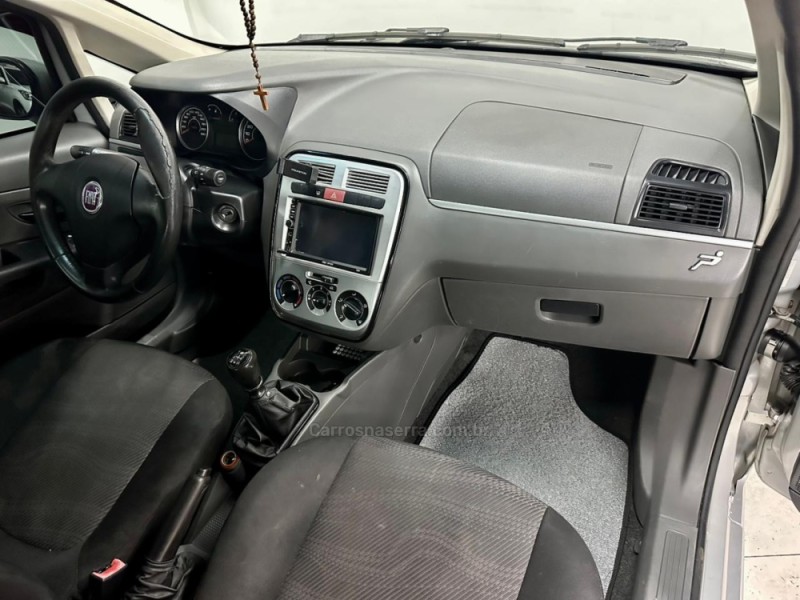 PUNTO 1.4 ATTRACTIVE 8V FLEX 4P MANUAL - 2011 - CAXIAS DO SUL