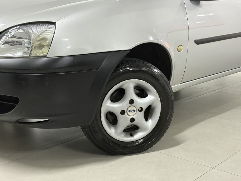 FIESTA 1.0 MPI GL CLASS 8V GASOLINA 4P MANUAL - 2001 - BENTO GONçALVES