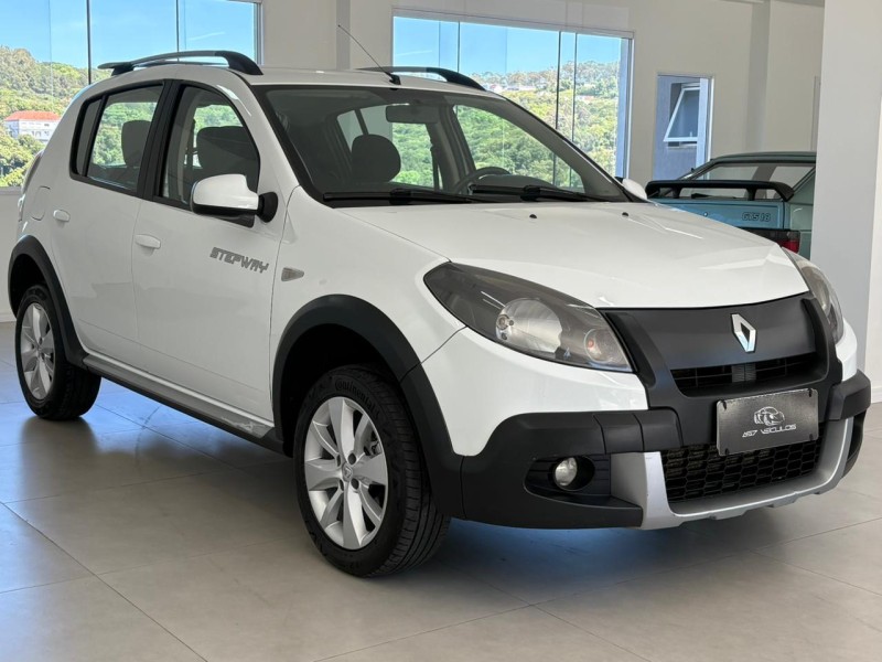 SANDERO 1.6 STEPWAY 8V FLEX 4P MANUAL - 2014 - BENTO GONçALVES