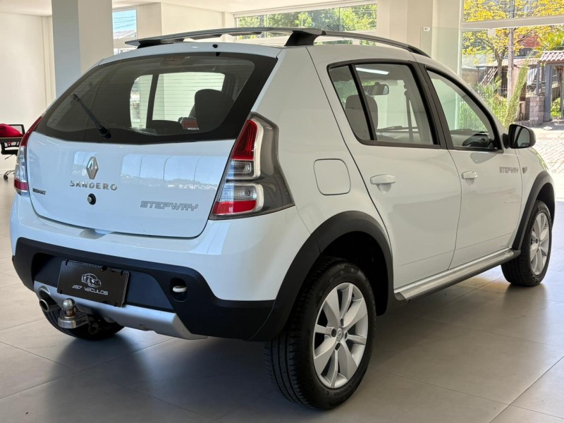 SANDERO 1.6 STEPWAY 8V FLEX 4P MANUAL - 2014 - BENTO GONçALVES