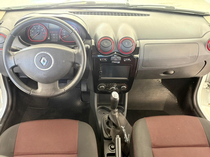 SANDERO 1.6 STEPWAY 8V FLEX 4P MANUAL - 2014 - BENTO GONçALVES