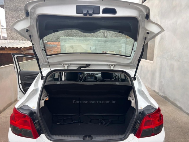 ONIX 1.4 MPFI LTZ 8V FLEX 4P MANUAL - 2015 - CAXIAS DO SUL