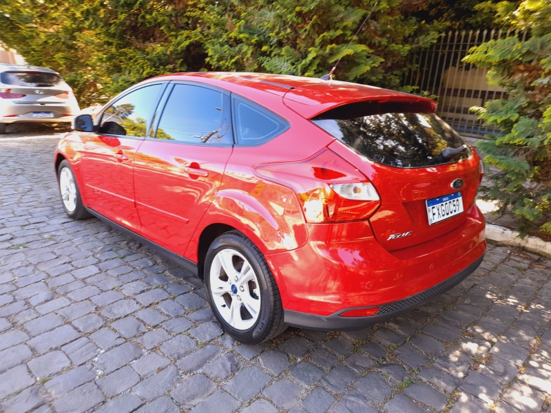 FOCUS 2.0 SE HATCH 16V FLEX 4P AUTO - 2015 - FARROUPILHA