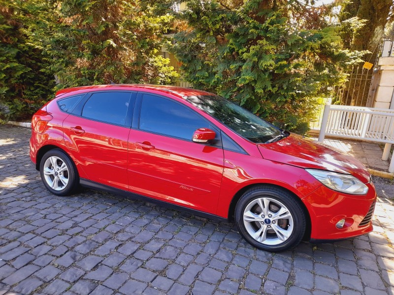 FOCUS 2.0 SE HATCH 16V FLEX 4P AUTO - 2015 - FARROUPILHA