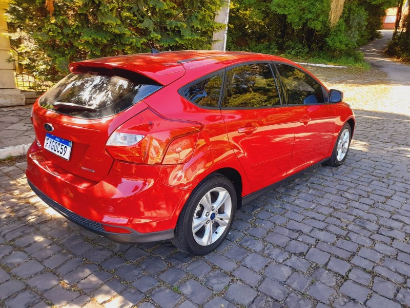 FOCUS 2.0 SE HATCH 16V FLEX 4P AUTO - 2015 - FARROUPILHA