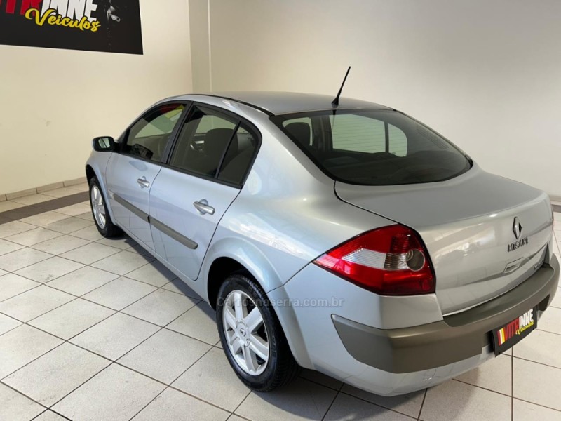 MÉGANE 1.6 DYNAMIQUE 16V FLEX 4P MANUAL - 2007 - CAXIAS DO SUL