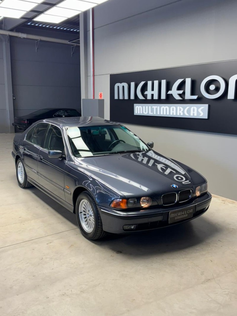 540I 4.4 SEDAN V8 32V GASOLINA 4P AUTOMÁTICO - 1996 - CAXIAS DO SUL