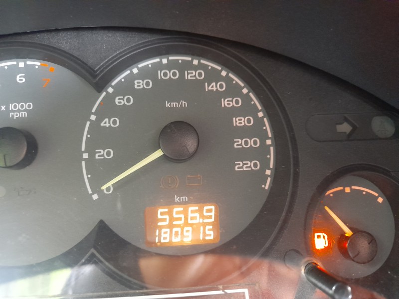 CORSA 1.0 MPFI CLASSIC SEDAN SPIRIT 8V FLEX 4P MANUAL - 2006 - FARROUPILHA