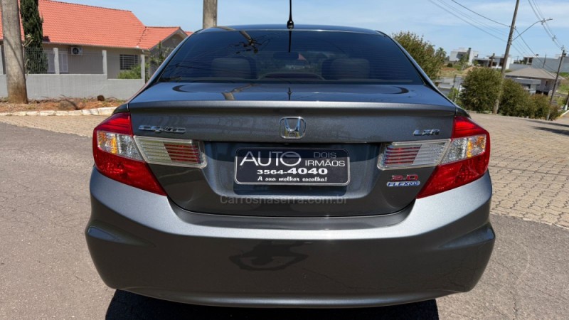 CIVIC 2.0 LXR 16V FLEX 4P AUTOMÁTICO - 2014 - DOIS IRMãOS